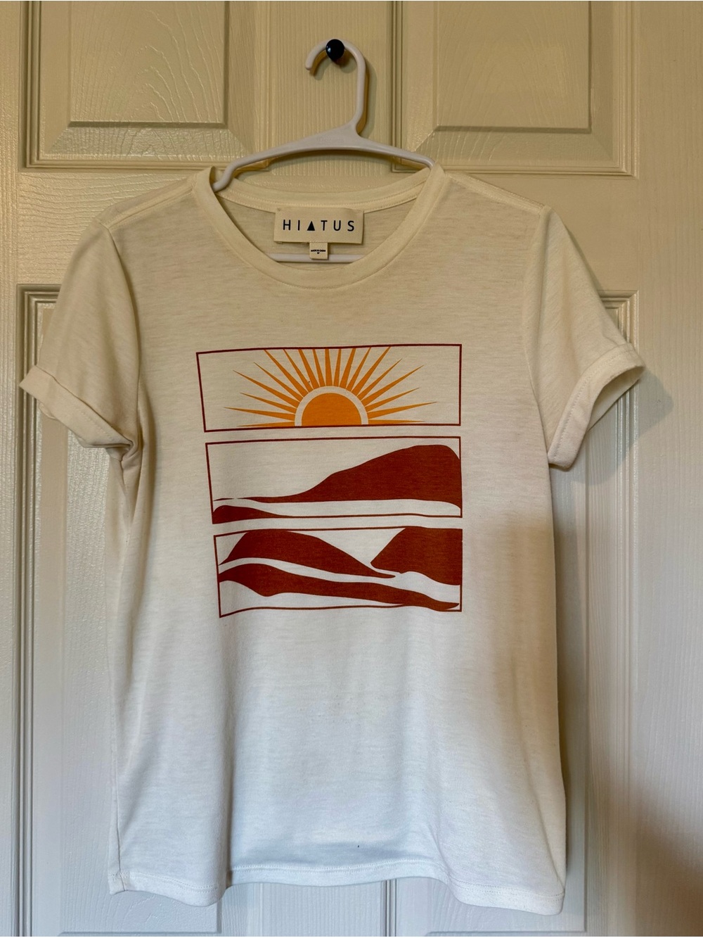 Hiatus White Short Sleeve Graphic Sunset Tee